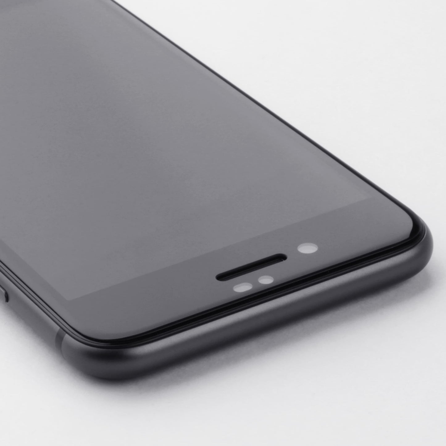 iPhone 8 - sapphire glass